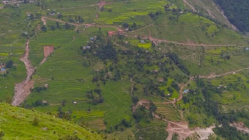 बाजुराका ग्रामीण सडक अवरुद्ध